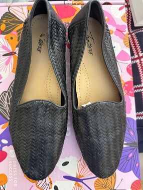 Trotters Black Woven Slip-On Loafers